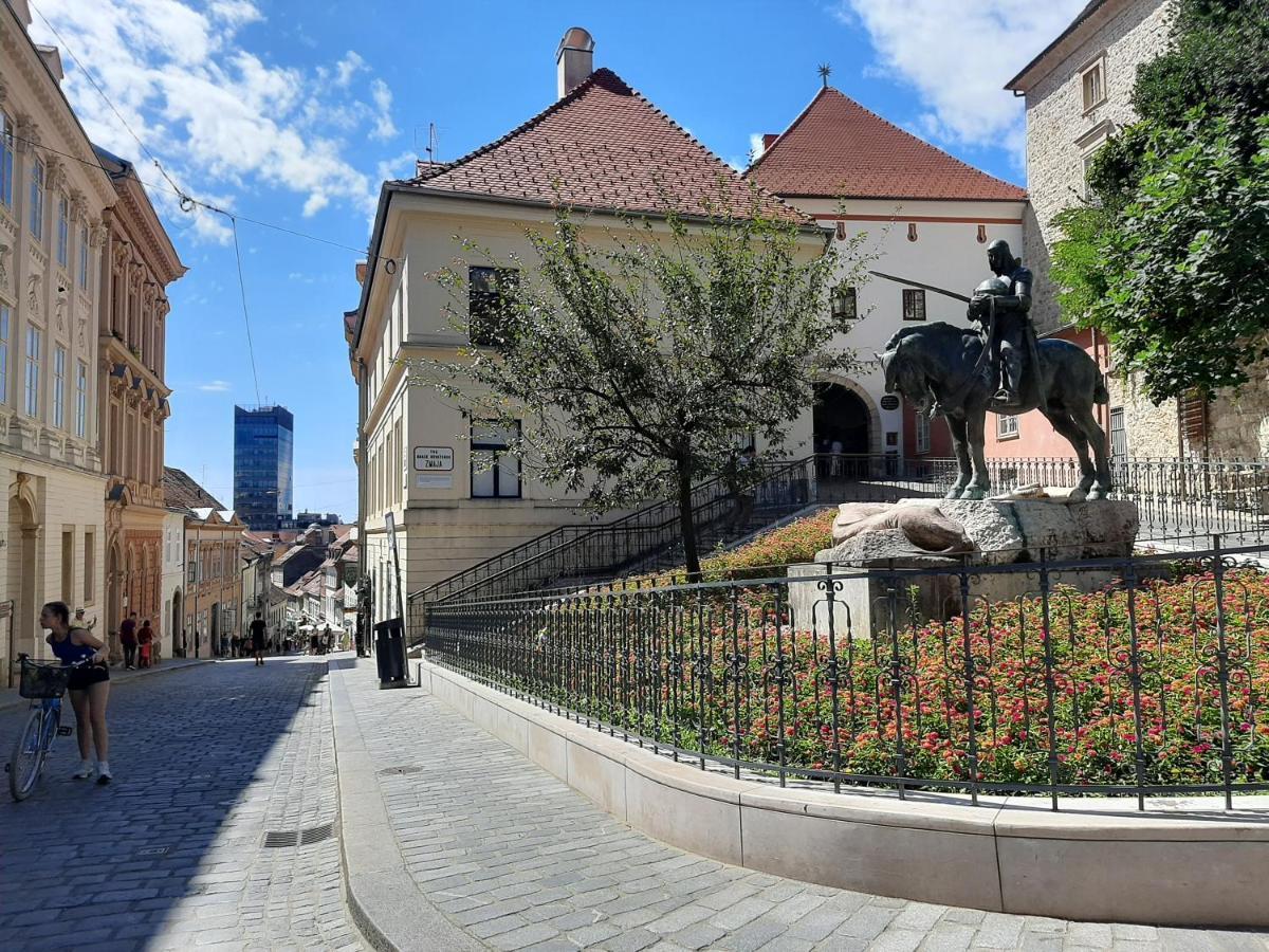 Apartment Azalea Záhřeb Exteriér fotografie